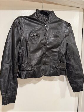 Vintage Women's Black Leather Jacket
